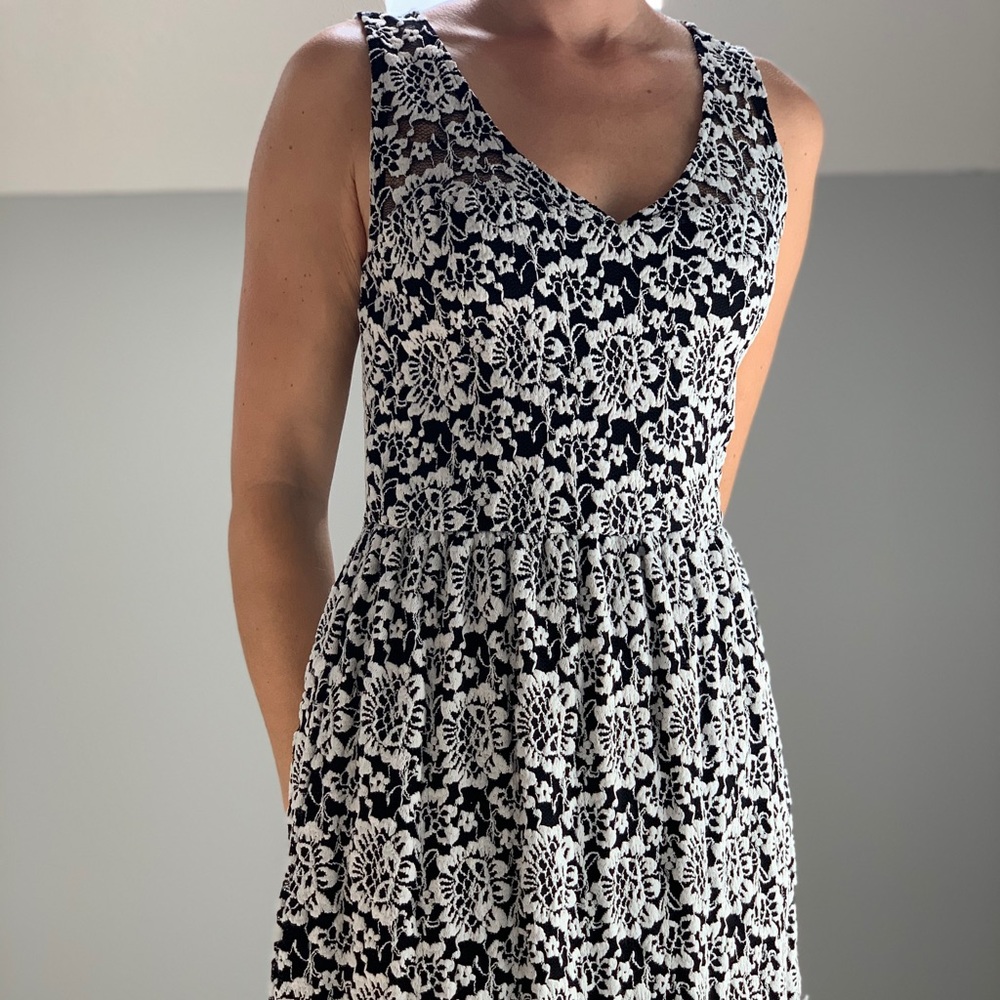 Everly lace dress